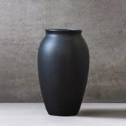 petit vase noir