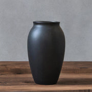 petit vase noir