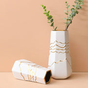 vases blanc et dore