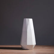 vase blanc geometrique