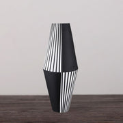 vase noir blanc haut