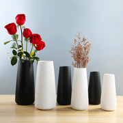 vase noir mate